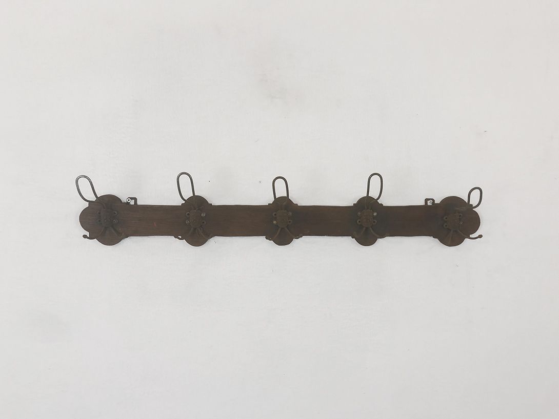 Foto Wooden Coat Hanger