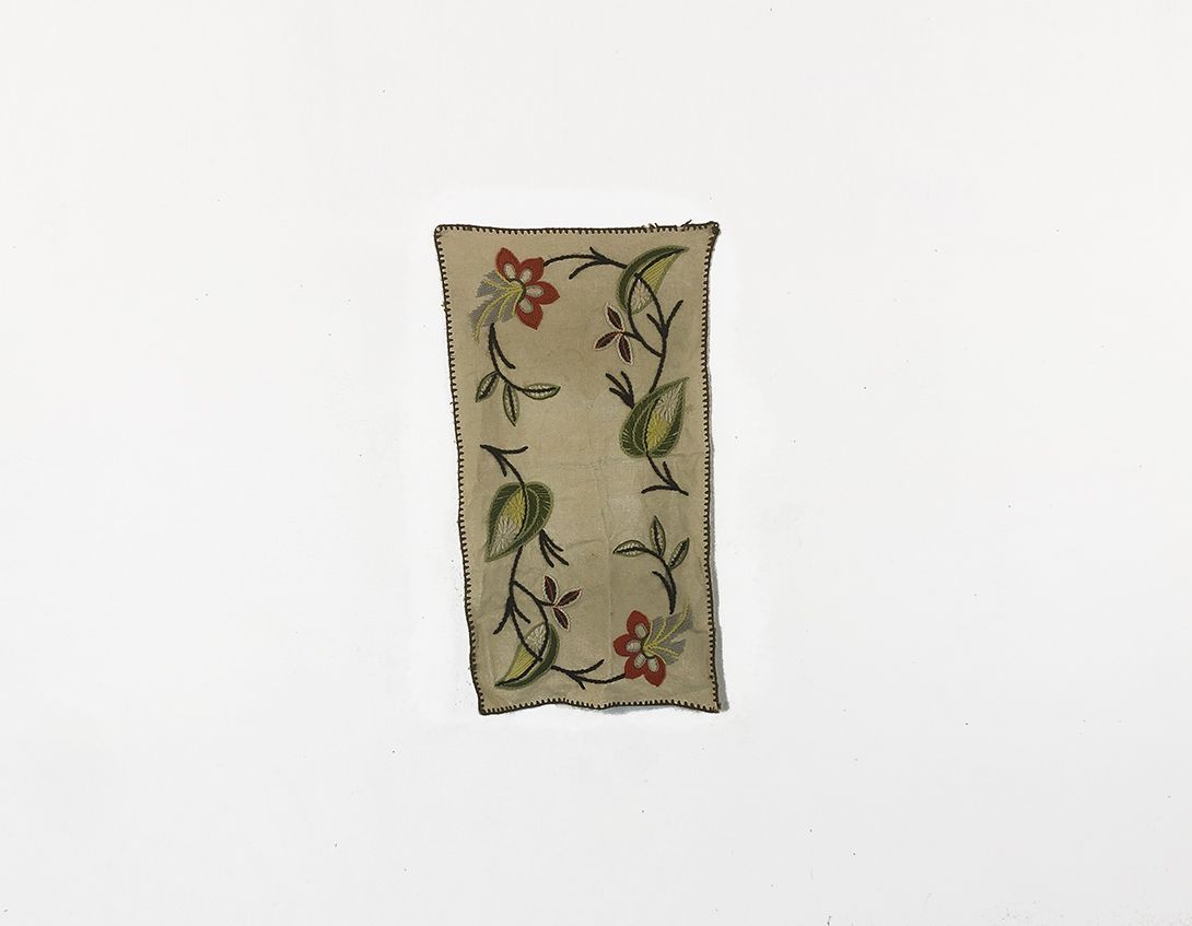 Foto Table Cloth with Flower Tendril