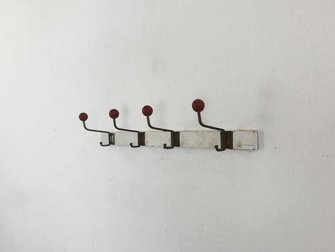 Foto Wall Wardrobe with Wooden Base