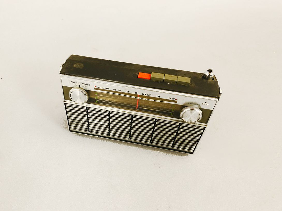 Foto Universum Portable Radio