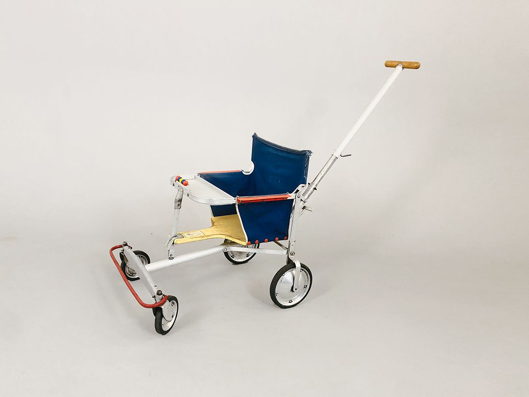 Foto Tricycle Buggy with Wooden Seat