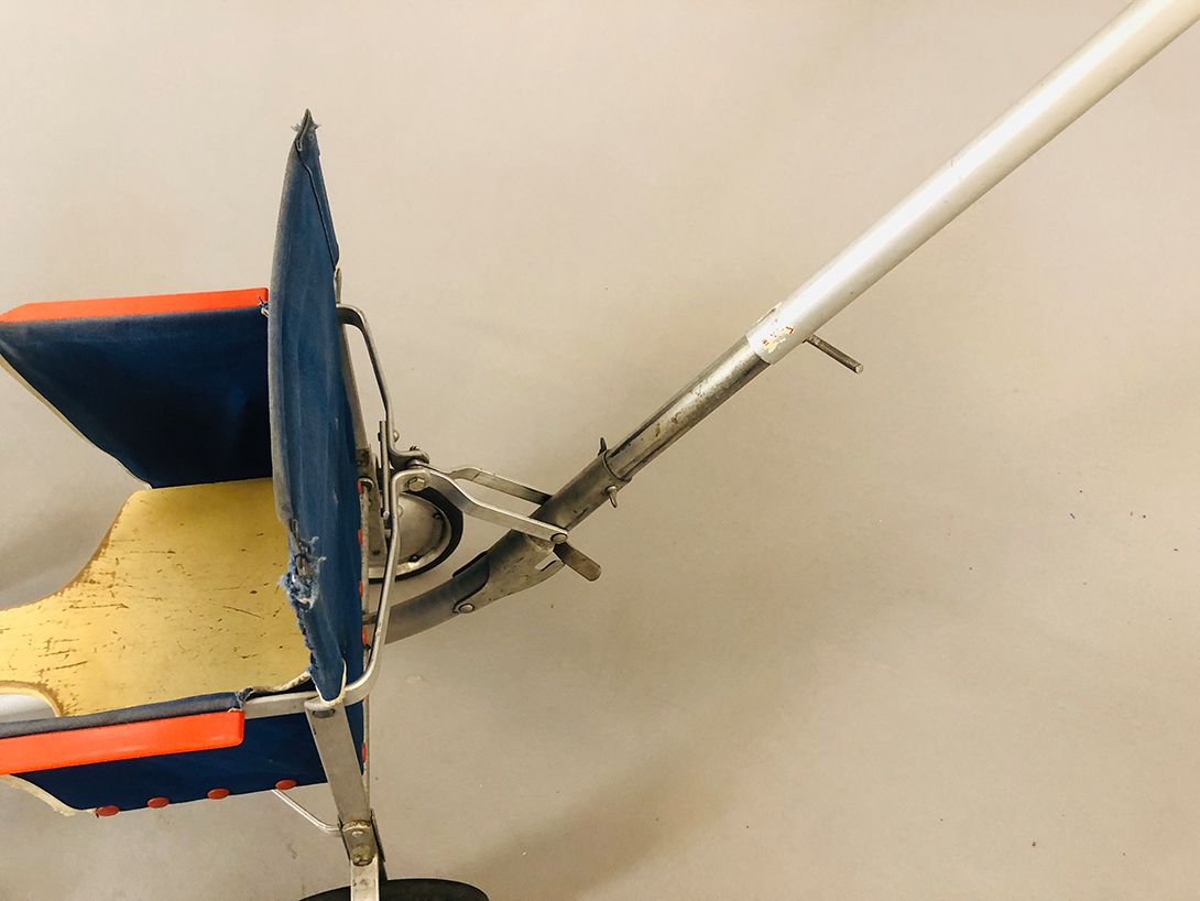 Foto Tricycle Buggy with Wooden Seat