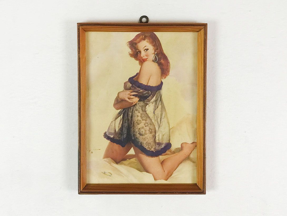 Foto Pinup Drawing of a Kneeling Lady h26 12A24