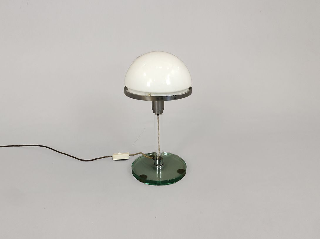 Foto Wagenfeld Table Lamp with Green Glass Stand h45