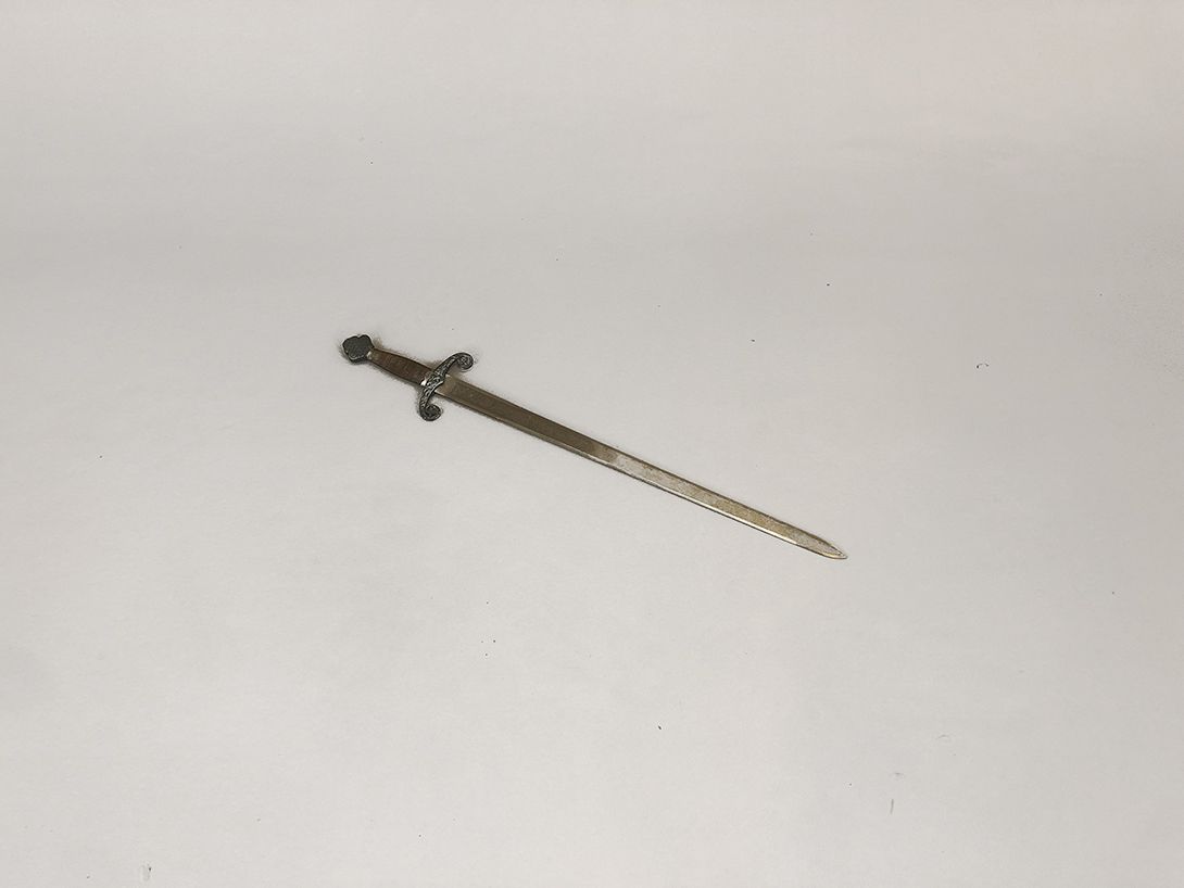 Foto Antique Sword Decorative Spain 1900