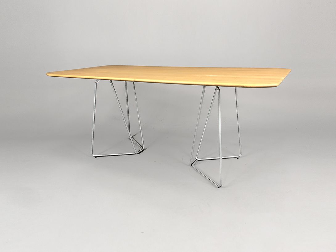 Foto GMD Table 2009 h75x180x89