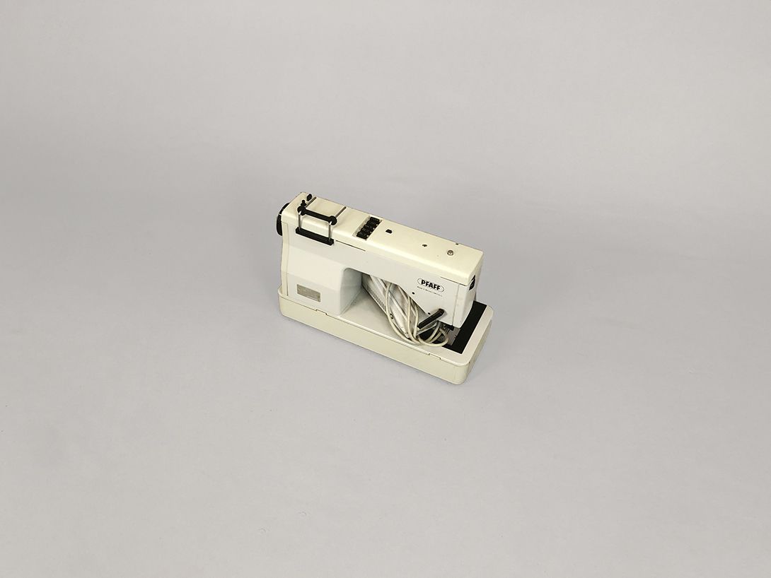 Foto Pfaff Sewing Machine