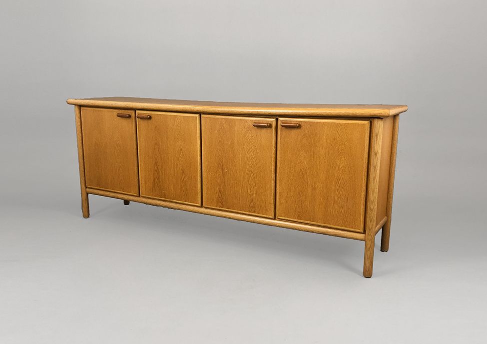 Foto Walnut Wood Bauhaus Sideboard, Dessau 1950 w213