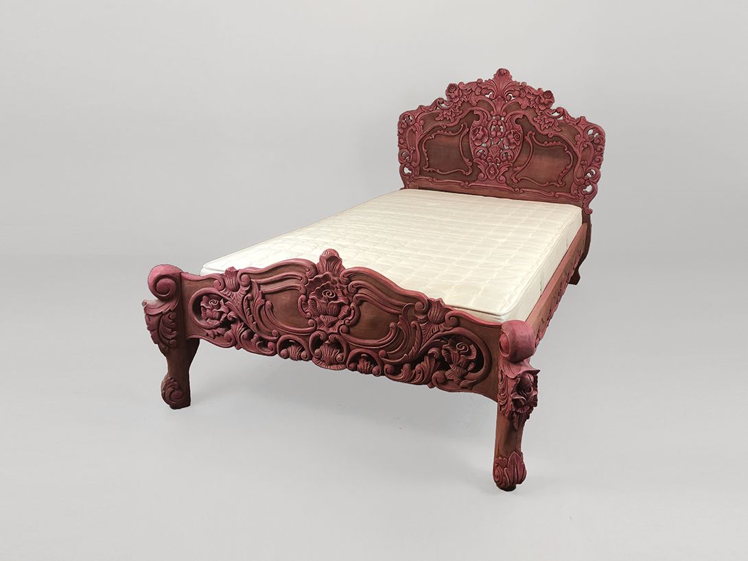 Foto Wooden Ornamental Pink Bed h130x224x134