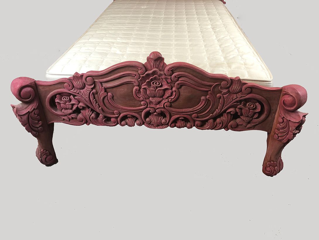 Foto Wooden Ornamental Pink Bed h130x224x134