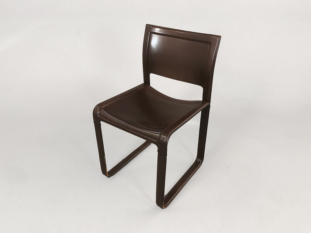 Foto Brown Leather Chair