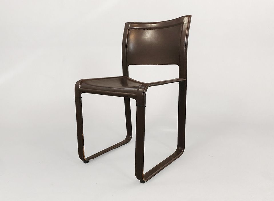 Foto Brown Leather Chair