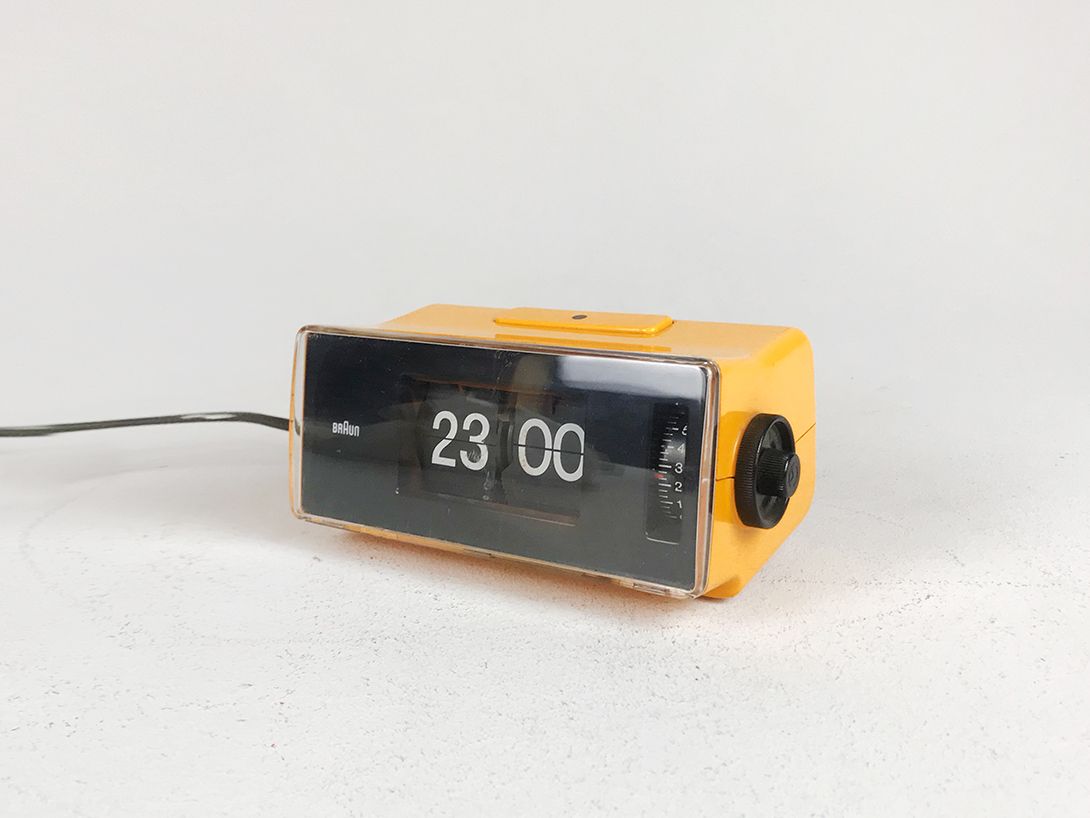 Foto Yellow Alarm Clock by Braun
