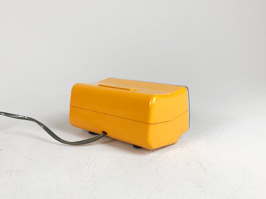 Foto Yellow Alarm Clock by Braun