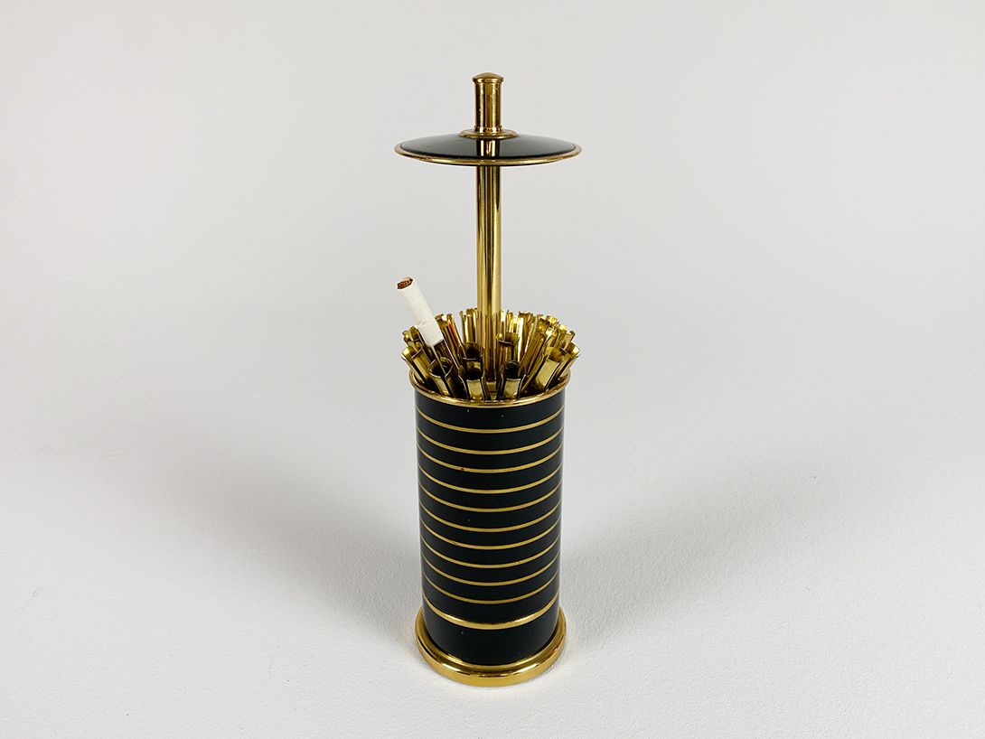 Foto Brass and Black Cigarette Dispenser h17x7
