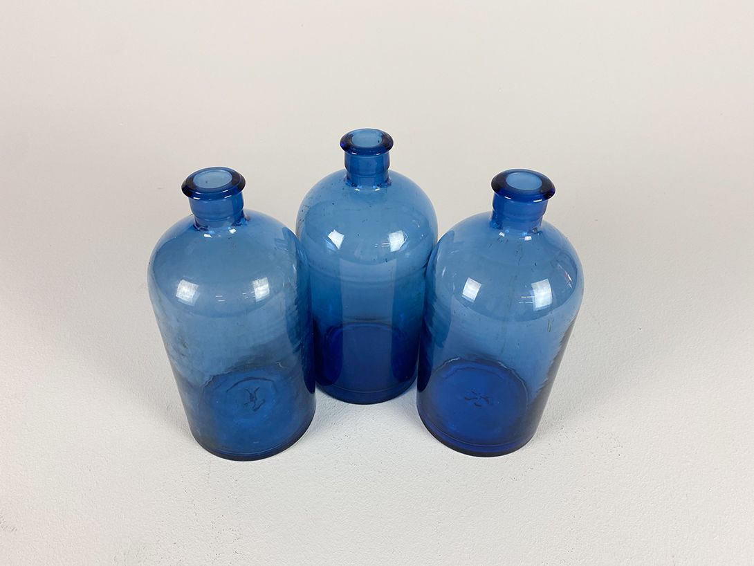 Foto Blue Glass Bottle h24