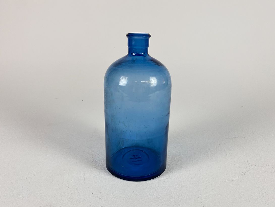 Foto Blue Glass Bottle h24