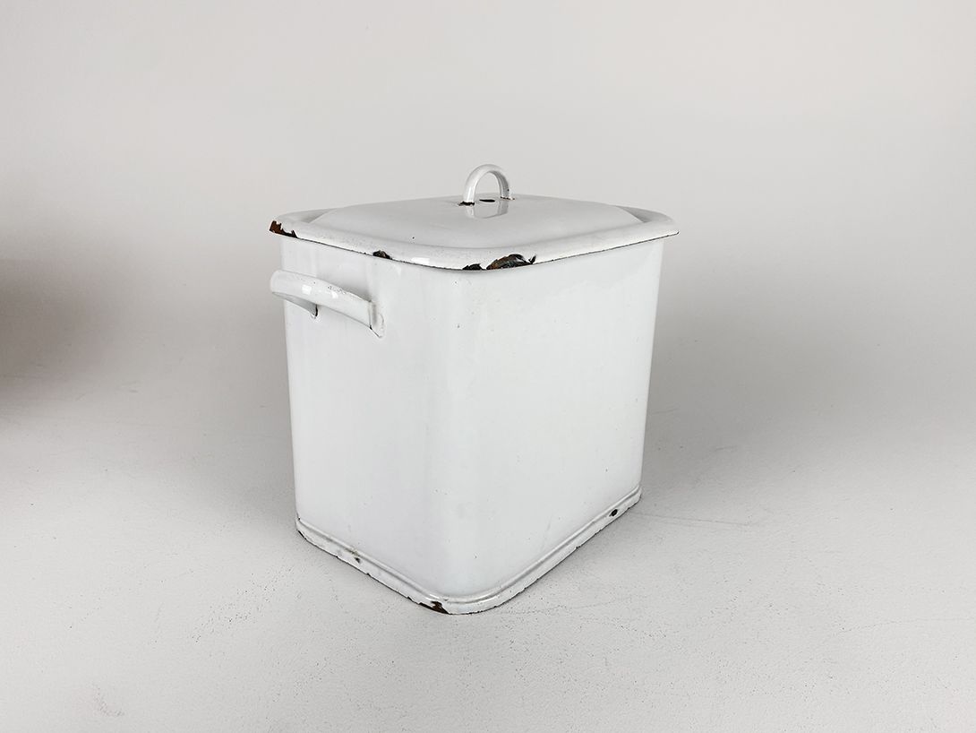 Foto Enamel Bread Box h26x27x22