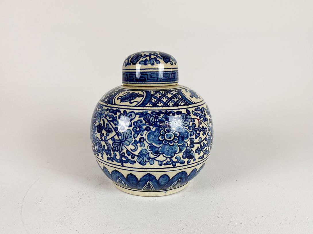 Foto Chinese Vessel h25x20