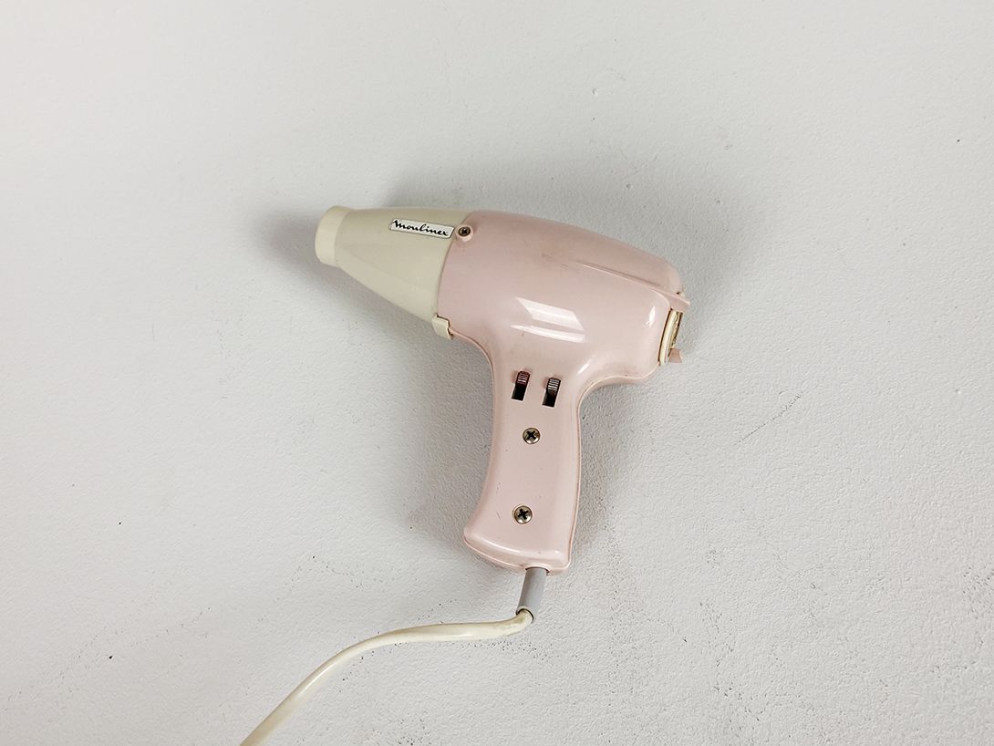 Foto Soft Pink Moulinex Hairdryer, 1960 h16x18x7