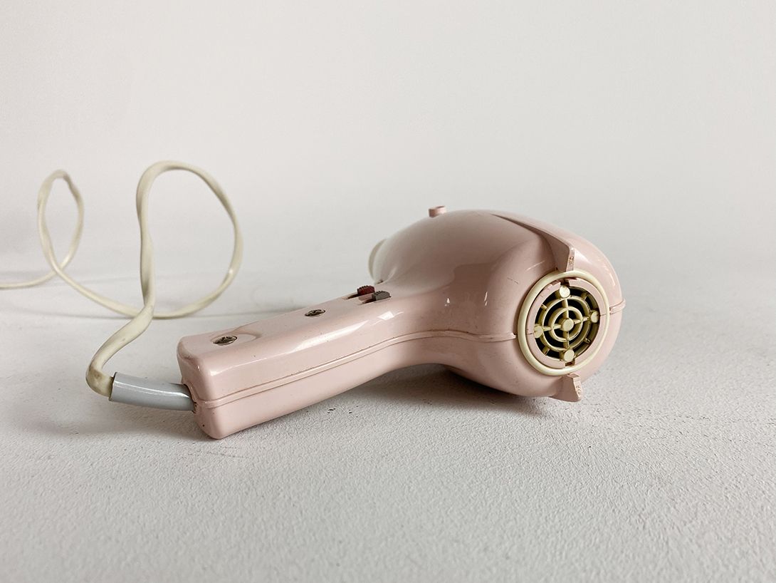 Foto Soft Pink Moulinex Hairdryer, 1960 h16x18x7