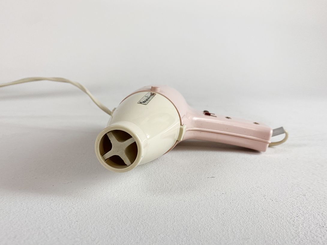 Foto Soft Pink Moulinex Hairdryer, 1960 h16x18x7