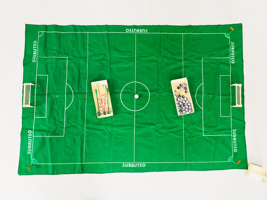 Foto Soccer Game with Floodlight