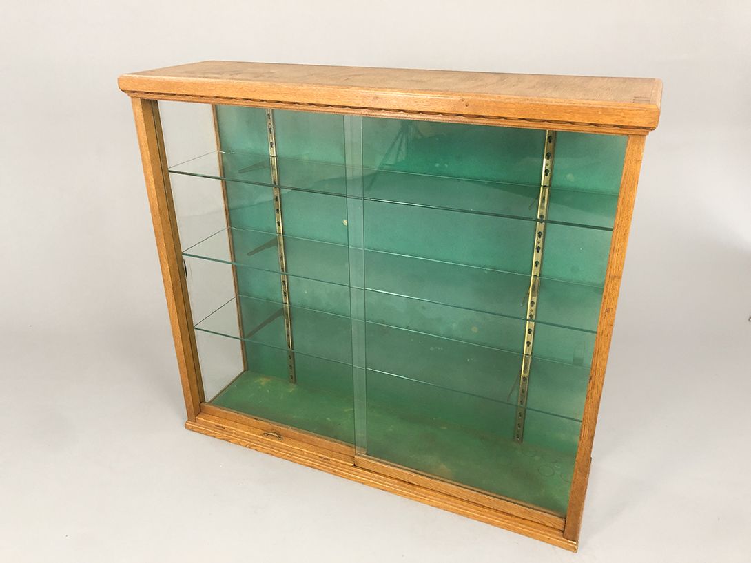 Foto German Showcase Display Bookshelf Antique Glass