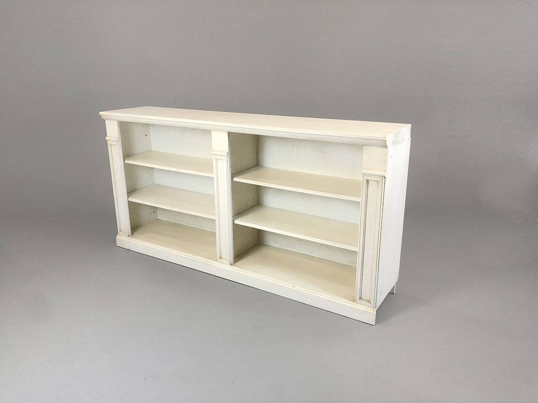 Foto Antique White German Bookshelf 1910