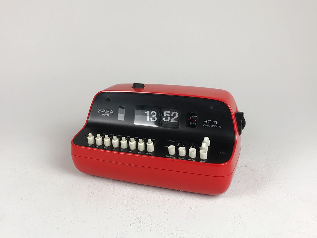 Foto Red Saba Radio Alarm Clock, 1970