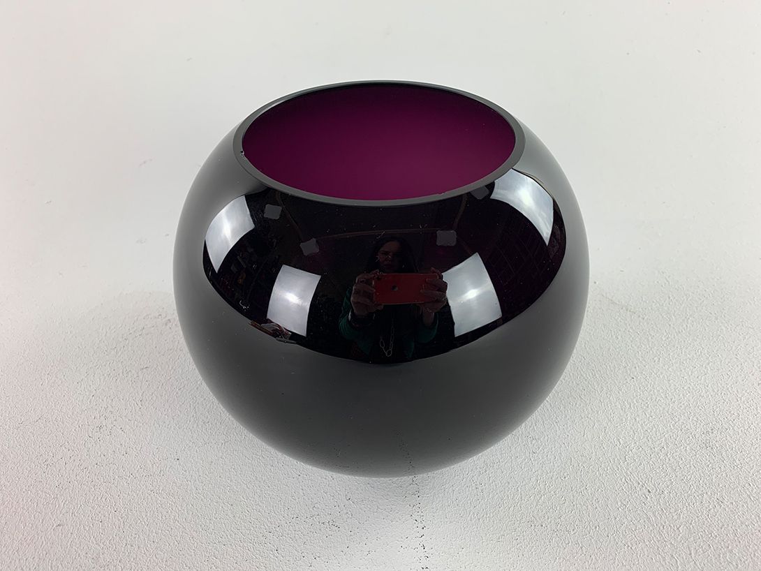 Foto Round Purple Glass Vase Bohemia h17