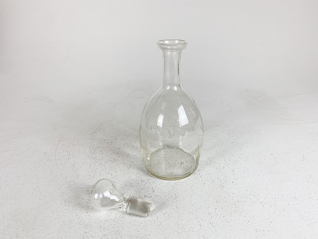 Foto Rounded Glass Carafe h30x11