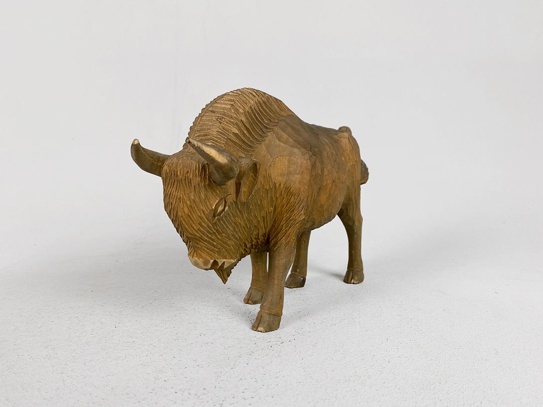 Foto Wooden Carved Bull h18x9x26