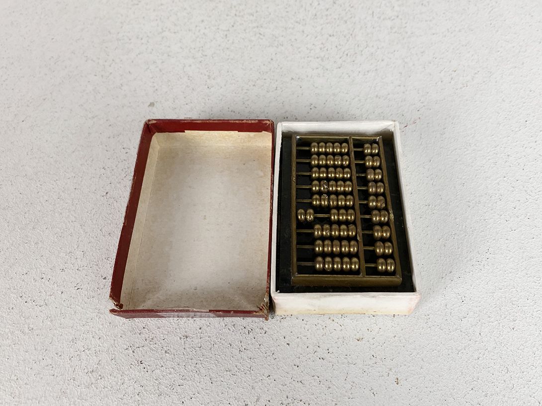 Foto Golden Pocket Abacus in Cardboard Box h10
