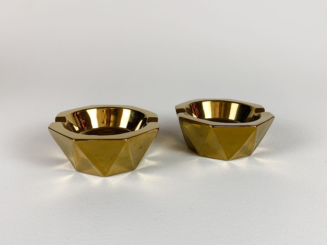 Foto Brass Angular Ashtray
