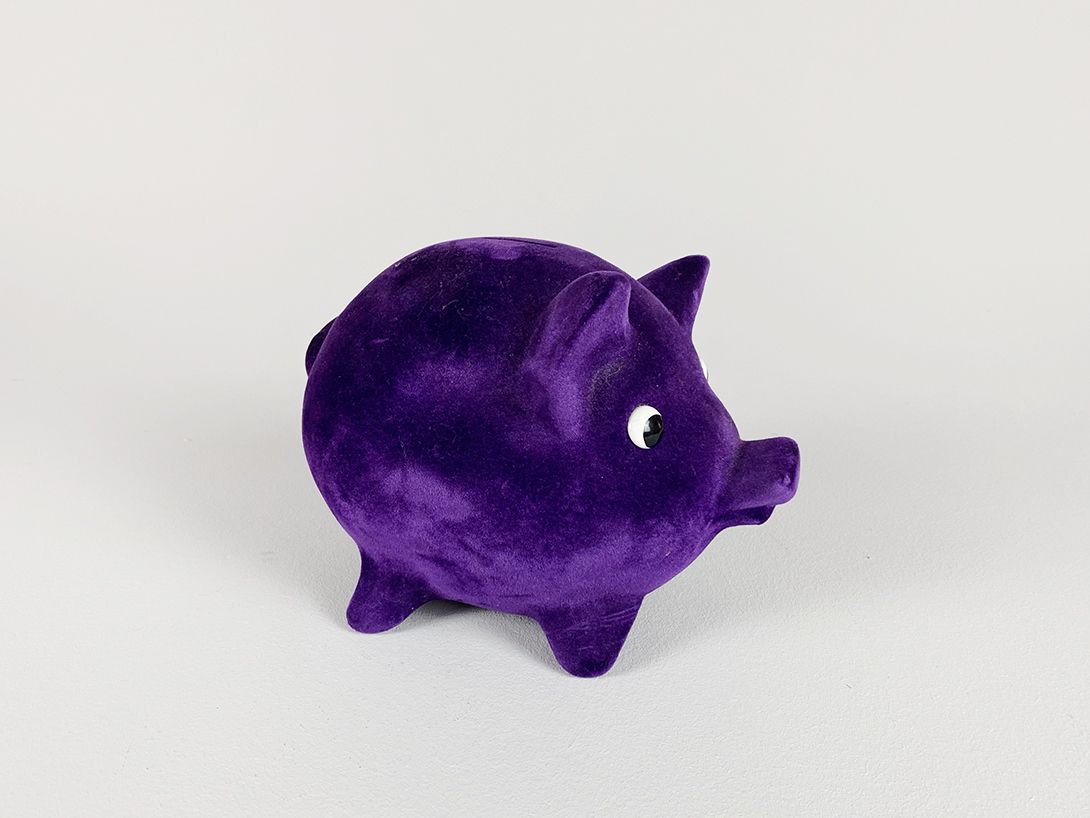 Foto Purple Velvet Piggy Bank