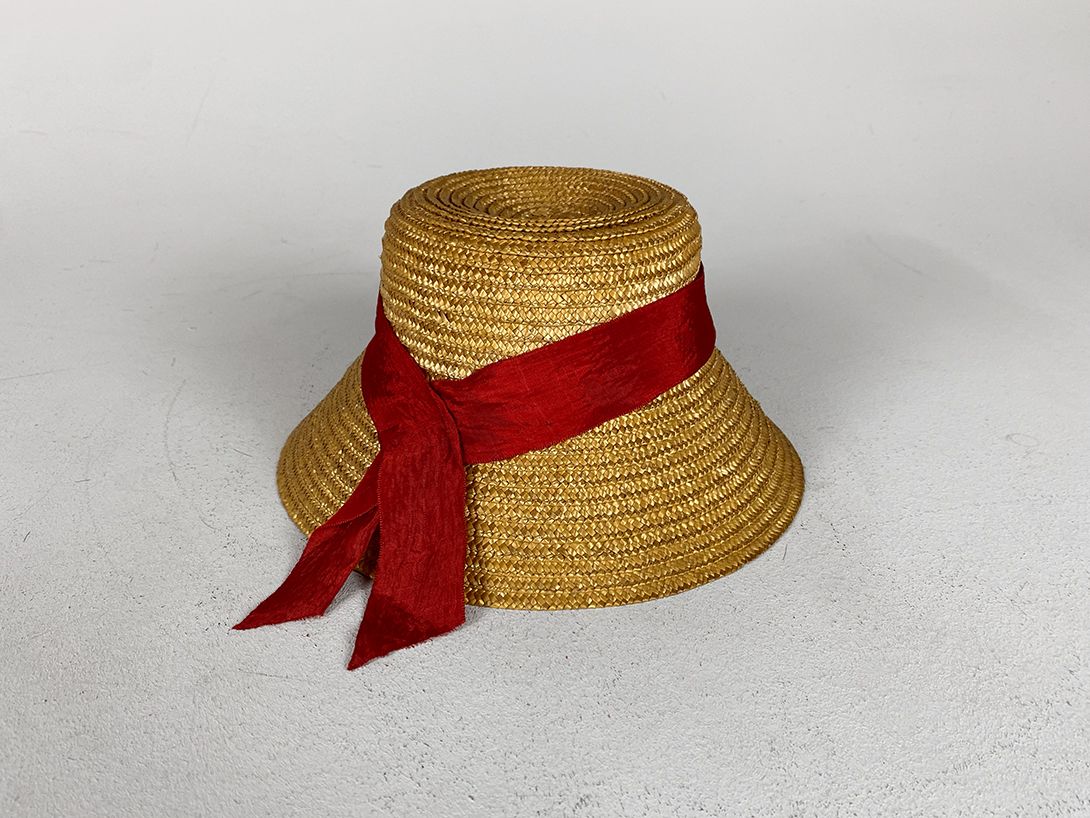 Foto Red Ribbon Hat h14x26