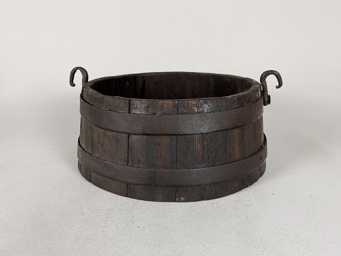 Foto Big Wooden Tub h19x48x44
