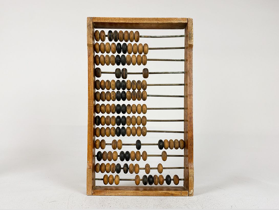 Foto Pure Wooden Abacus with Bright and Dark Beads h47