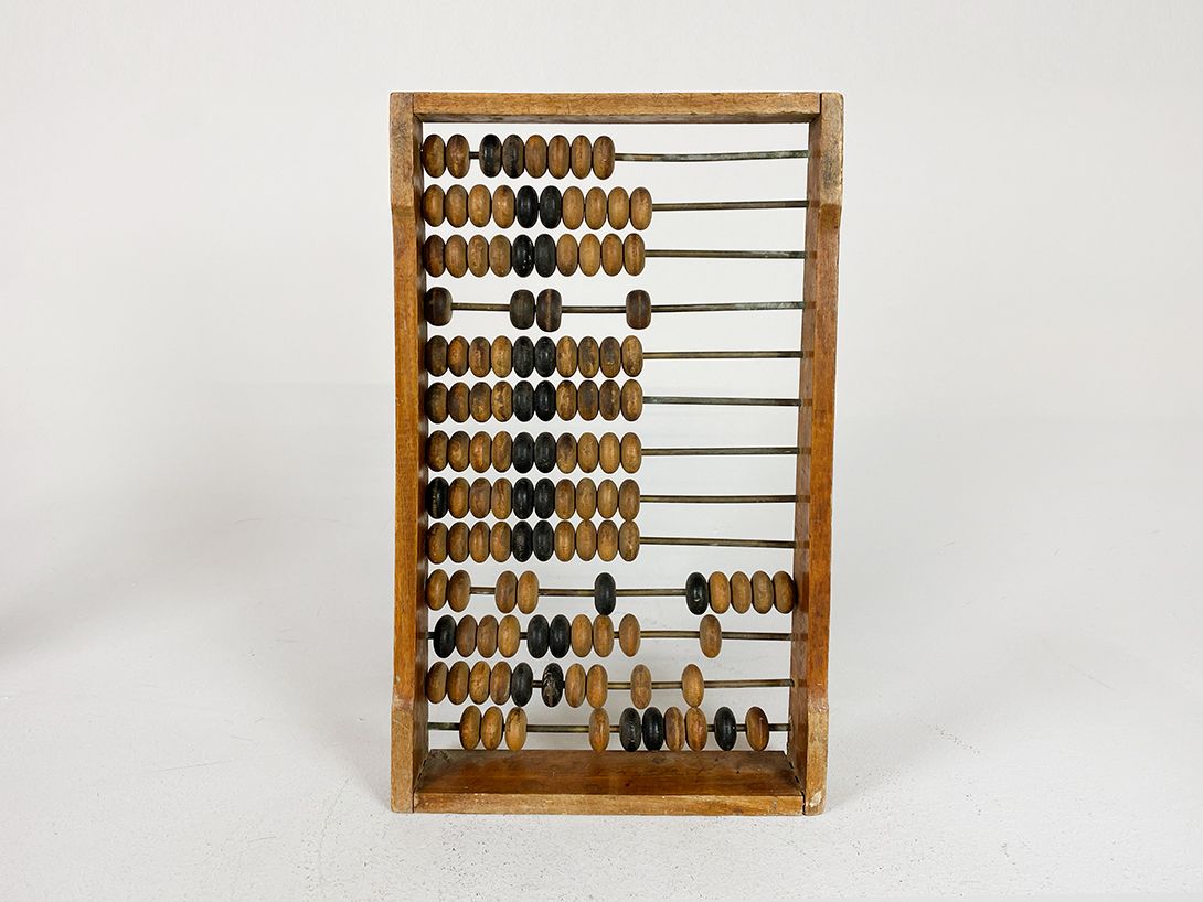 Foto Pure Wooden Abacus with Bright and Dark Beads h47