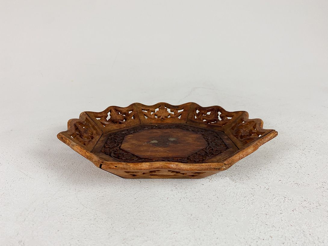 Foto Carved Wooden Bowl h4x27