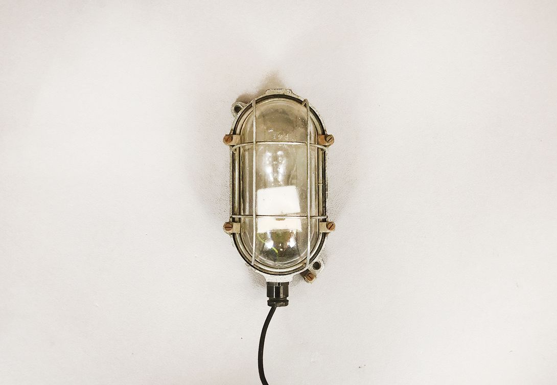 Foto Wall Lamp Industrial Cage Turtle Lamp h27