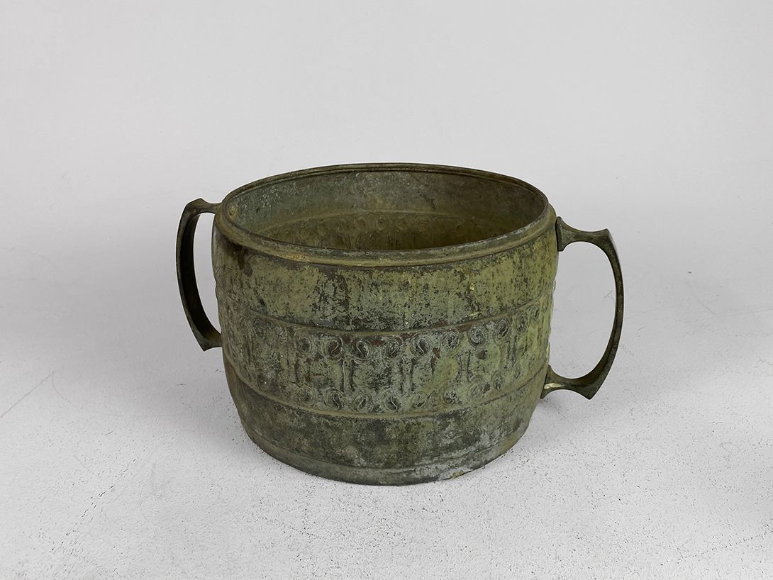 Foto Rusty Metal Pot with Handles h21x39x29