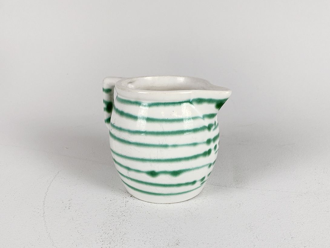 Foto Green Striped Jug h13x17x11