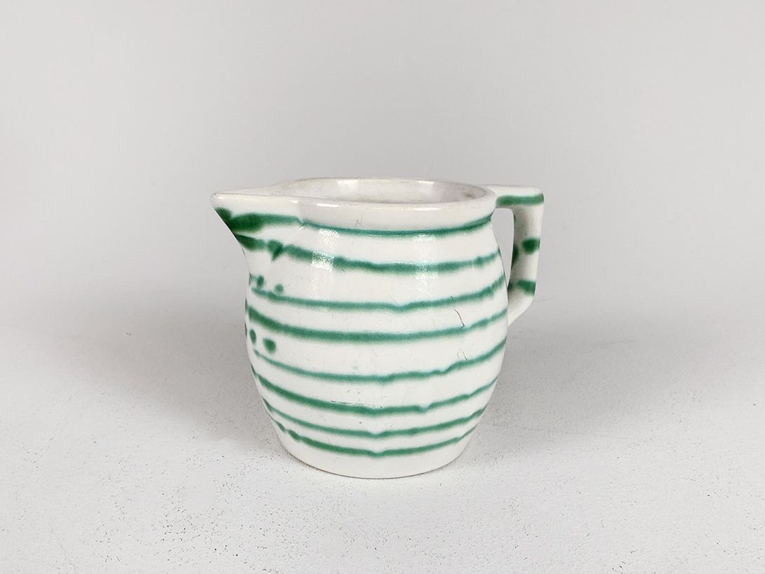 Foto Green Striped Jug h13x17x11