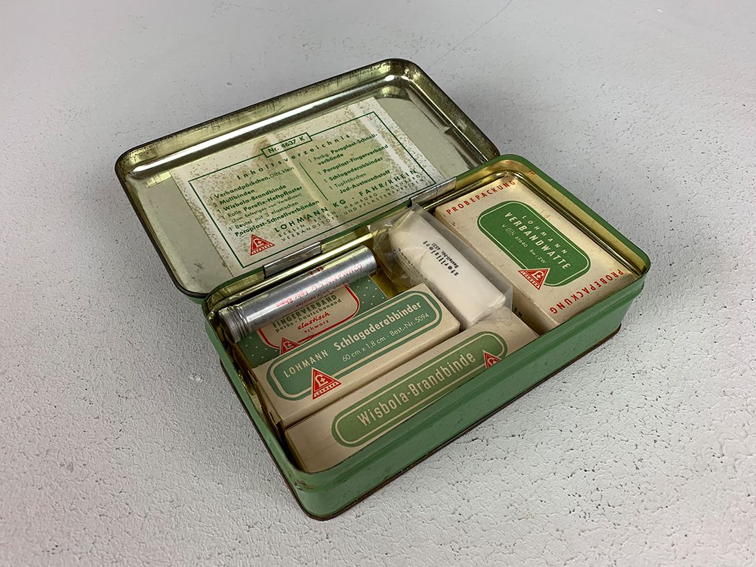 Foto First Aid Box 1980
