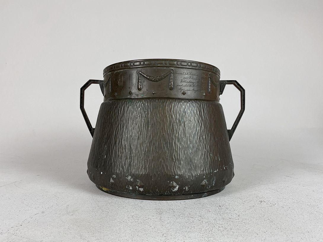 Foto Dark Metal Pot with Handles h24x35x25