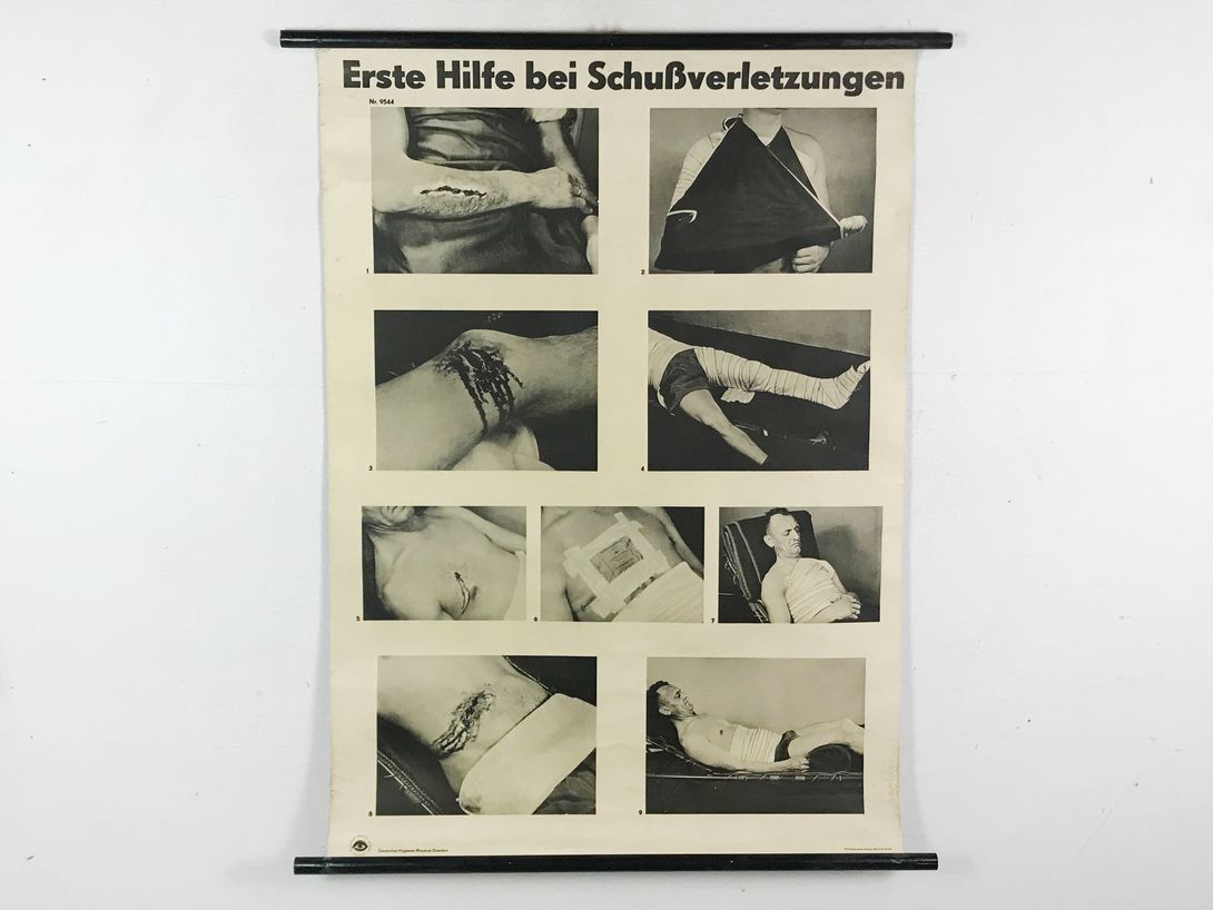 Foto First Aid for Bullet Wounds, Dresden h114x89 10018