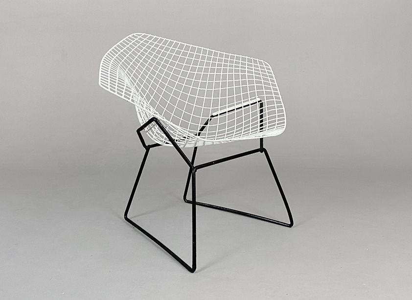 Foto Little Diamond Chair Harry Bertoia  in White and Black h76x54x38