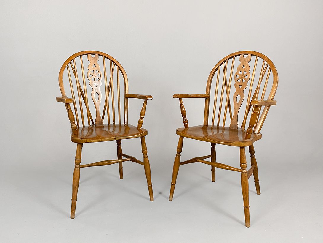 Foto Carved Windsor Armchair USA